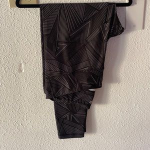 Old Navy Athletic Leggings Size XXL